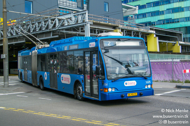Foto van NVO Berkhof Premier AT 18 5225 Gelede bus door Busentrein