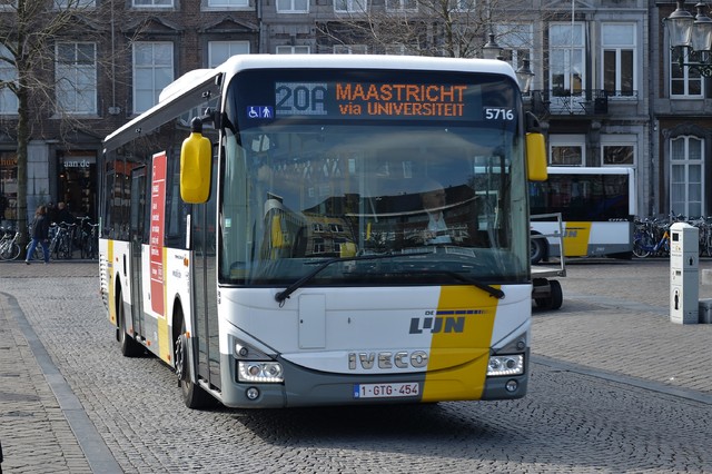 Foto van DeLijn Iveco Crossway LE (12mtr) 5716 Standaardbus door wyke2207