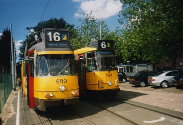 Foto van GVB 6G-Tram 690 Tram door Roel1953