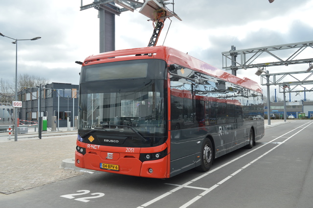 Foto van CXX Ebusco 2.2 (12mtr) 2051 Standaardbus door wyke2207