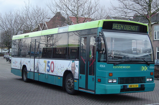 Foto van CXX Den Oudsten B88 4964 Standaardbus door wyke2207