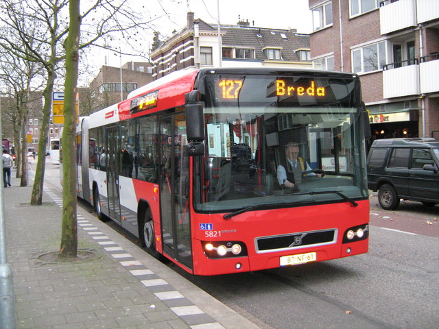 Foto van VEO Volvo 7700A 5821 Gelede bus door wmbrands