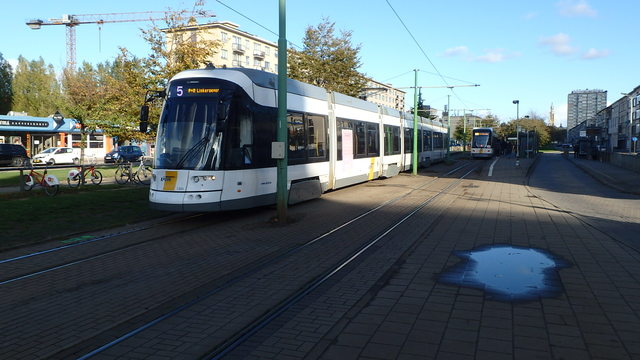 Foto van DeLijn Flexity 7301 Tram door Perzik