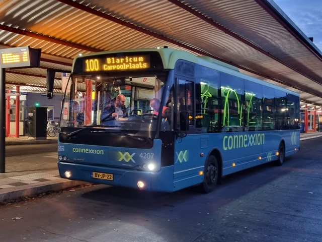 Foto van CXX VDL Ambassador ALE-120 4207 Standaardbus door_gemaakt 1989