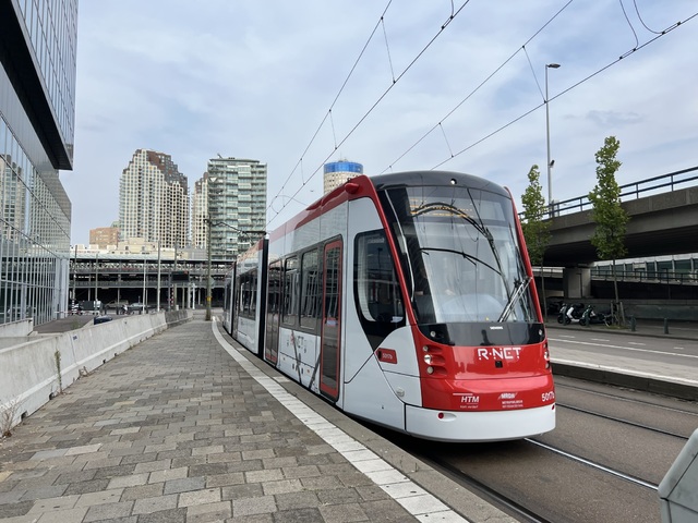 Foto van HTM Avenio 5017 Tram door Stadsbus