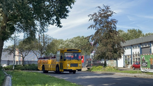 Foto van NBM Leyland-Den Oudsten Standaardstreekbus 2783 Standaardbus door M48T