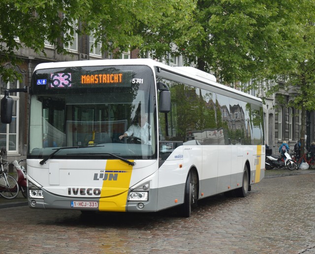 Foto van DeLijn Iveco Crossway LE (12mtr) 5741 Standaardbus door wyke2207