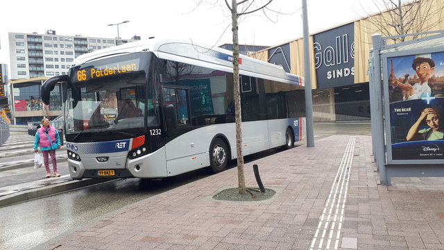 Foto van RET VDL Citea SLE-120 Hybrid 1232 Standaardbus door glenny82