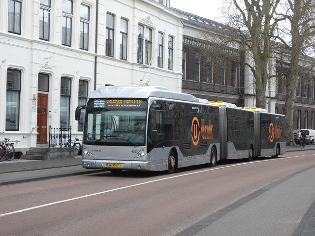 Foto van QBZ Van Hool AGG300 4207 Dubbelgelede bus door stefan188