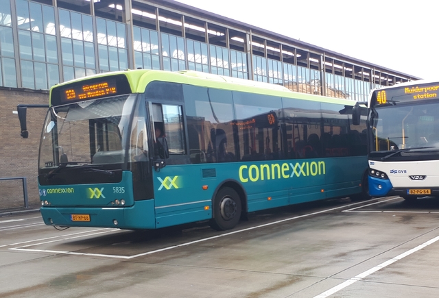 Foto van CXX VDL Ambassador ALE-120 5835 Standaardbus door glenny82