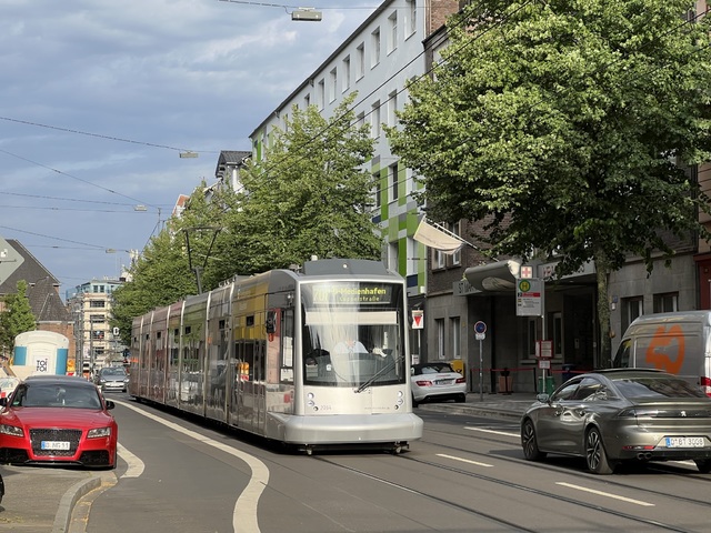 Foto van Rheinbahn NF10 2034 Tram door Stadsbus