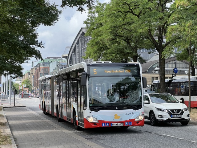 Foto van HH Mercedes-Benz CapaCity 4809 Gelede bus door_gemaakt Stadsbus