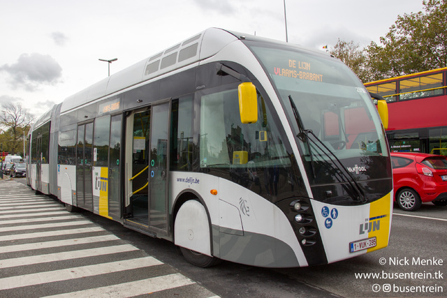 Foto van DeLijn Van Hool ExquiCity Hybrid 2352 Dubbelgelede bus door_gemaakt Busentrein
