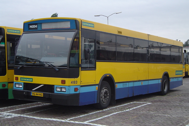 Foto van CXX Den Oudsten B88 4183 Standaardbus door wyke2207