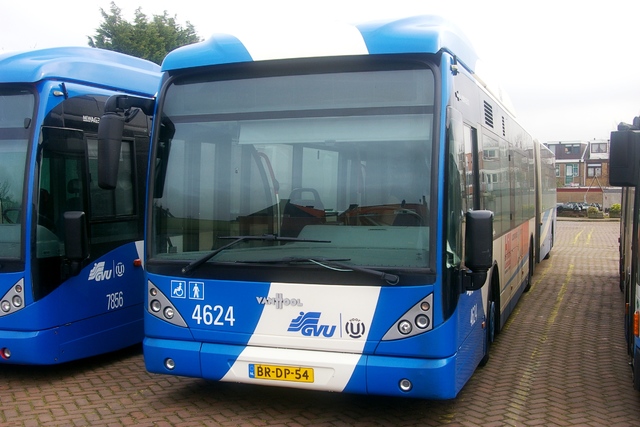 Foto van GVU Van Hool AG300 4624 Gelede bus door wyke2207