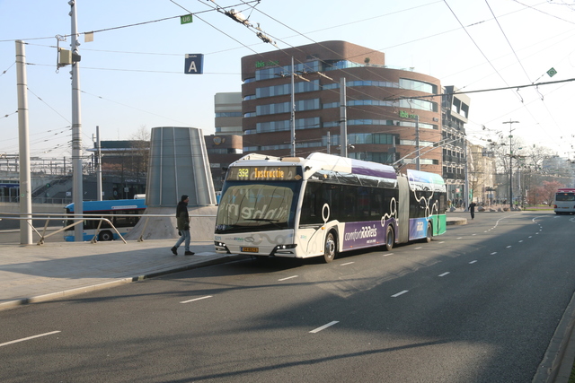 Foto van HER Solaris Trollino 18 5275 Gelede bus door_gemaakt Schienenbus795