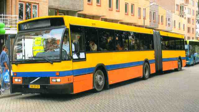 Foto van JUI Den Oudsten B88 G 27 Gelede bus door Jelmer