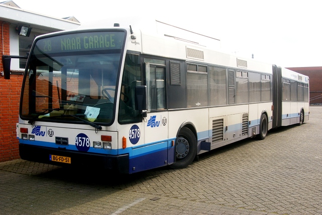 Foto van GVU Van Hool AG300 LPG 4578 Gelede bus door wyke2207