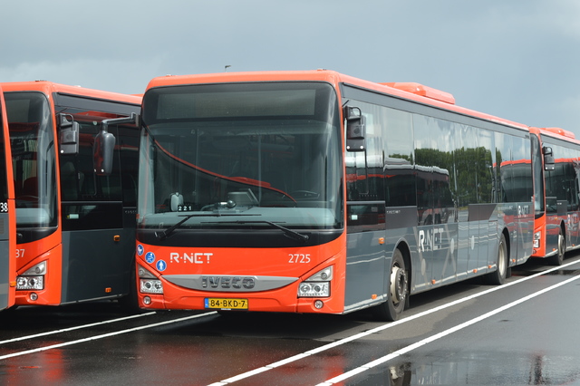 Foto van CXX Iveco Crossway LE (13mtr) 2725 Standaardbus door wyke2207