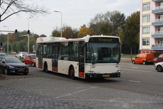 Foto van HTM Berkhof Diplomat 317 Standaardbus door dmulder070