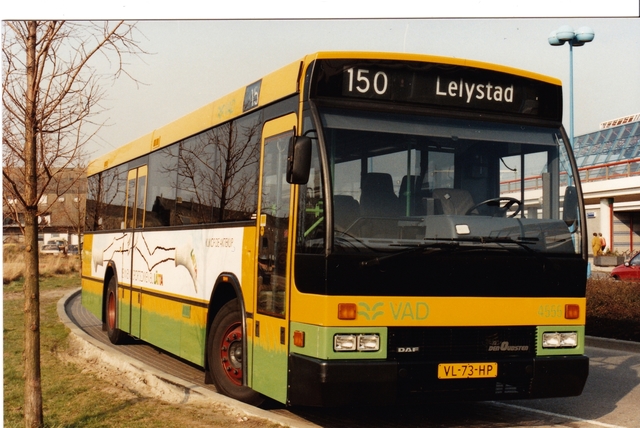 Foto van VAD Den Oudsten B88 4555 Standaardbus door wyke2207