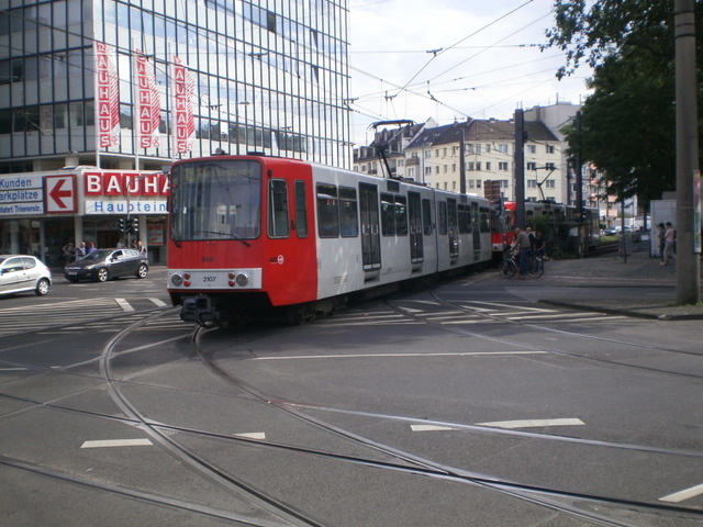 Foto van KVB Stadtbahnwagen B 2107 Tram door Perzik