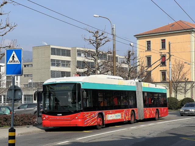 Foto van VB Hess Swisstrolley 51 Gelede bus door Stadsbus
