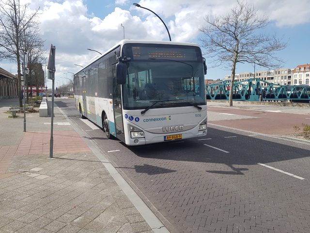 Foto van CXX Iveco Crossway LE (13mtr) 5576 Standaardbus door treinspotter-Dordrecht-zuid