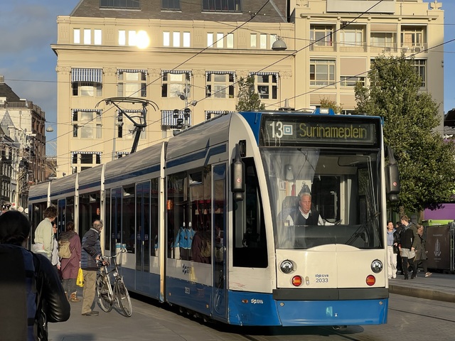 Foto van GVB Siemens Combino 2033 Tram door_gemaakt Stadsbus