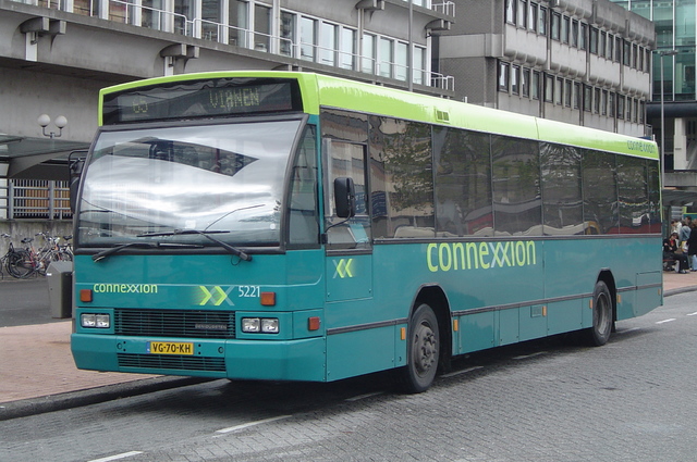 Foto van CXX Den Oudsten B88 5221 Standaardbus door wyke2207
