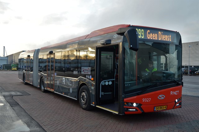 Foto van CXX Solaris Urbino 18 9327 Gelede bus door wyke2207