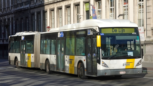 Foto van DeLijn Van Hool AG300 4731 Gelede bus door_gemaakt WDK6761G1