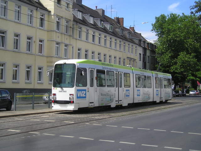 Foto van SWK Stadtbahnwagen M/N 8 842 Tram door_gemaakt Perzik