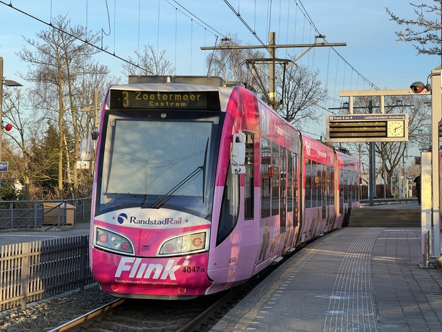 Foto van HTM RegioCitadis 4047 Tram door Stadsbus