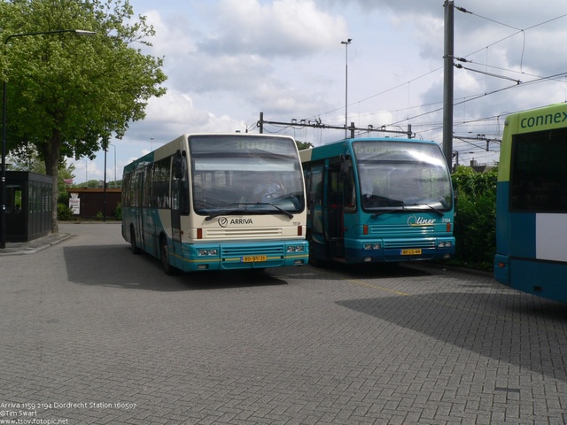 Foto van ARR Den Oudsten B95 2194 Standaardbus door tsov