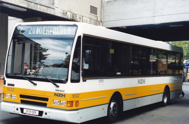Foto van NZH Berkhof 2000NL 1032 Standaardbus door wyke2207