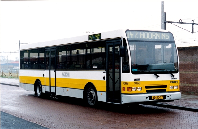 Foto van NZH Berkhof 2000NL 1069 Standaardbus door wyke2207