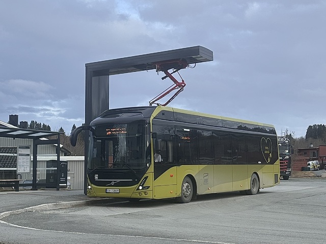 Foto van TideNO Volvo 7900 Electric 8743 Standaardbus door Ovzuidnederland