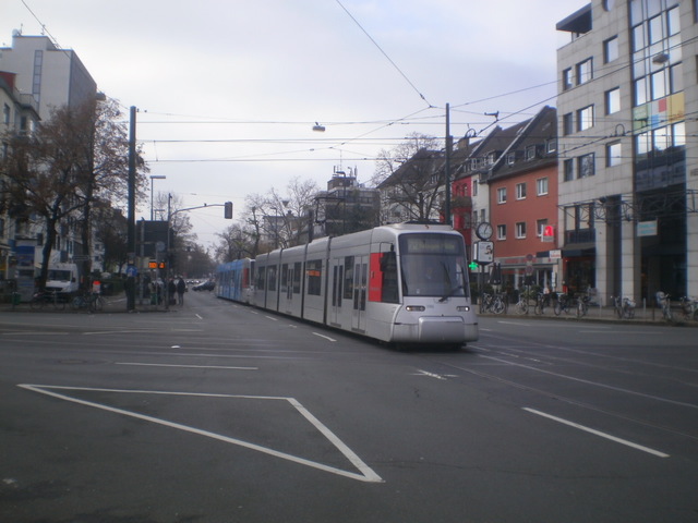 Foto van Rheinbahn NF8U 3306 Tram door_gemaakt Perzik