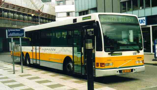Foto van CXX Berkhof 2000NL 5751 Standaardbus door Jelmer