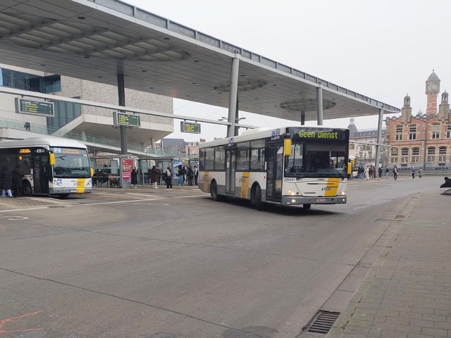 Foto van DeLijn Jonckheere Transit 2000 220337 Standaardbus door LLBRK