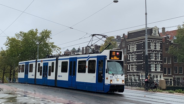 Foto van GVB 12G-tram 832 Tram door Stadsbus