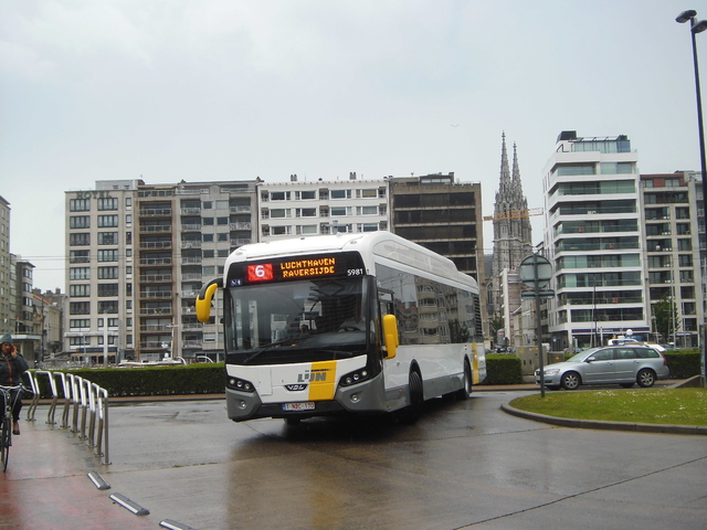 Foto van DeLijn VDL Citea SLF-120 Hybrid 5981 Standaardbus door BusfanTom