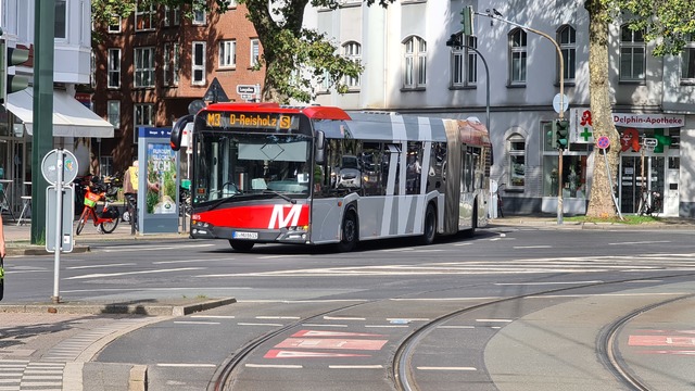 Foto van Rheinbahn Solaris Urbino 18 8615 Gelede bus door Baschauffeur
