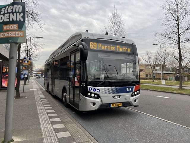 Foto van RET VDL Citea SLE-120 Hybrid 1213 Standaardbus door Stadsbus