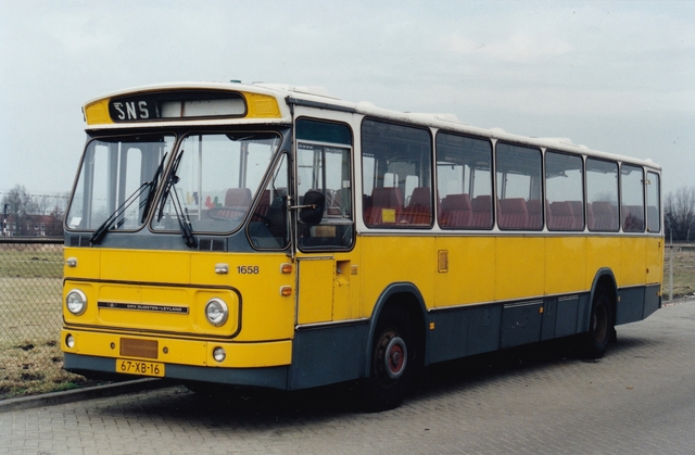 Foto van VEONN Leyland-Den Oudsten Standaardstreekbus 1658 Standaardbus door wyke2207