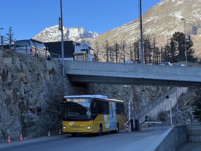 Foto van Postauto Iveco Crossway Line 10087 Semi-touringcar door Stadsbus