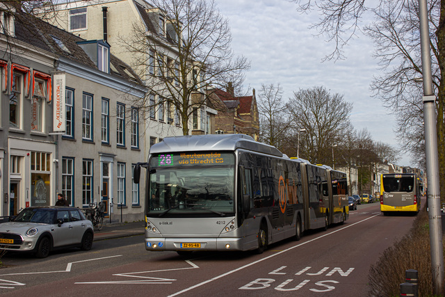 Foto van QBZ Van Hool AGG300 4212 Dubbelgelede bus door Desbarts