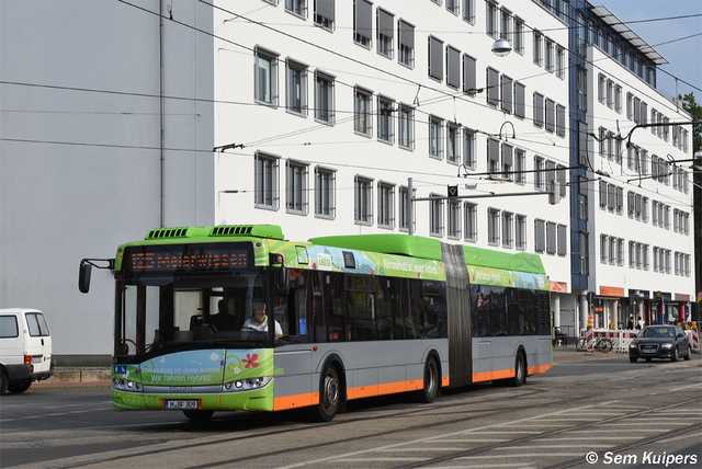 Foto van Ustra Solaris Urbino 18 Hybrid 8309 Gelede bus door RW2014