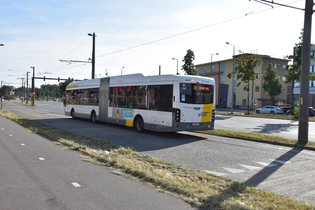 Foto van DeLijn VDL Citea SLFA-180 Hybrid 2760 Gelede bus door JanWillem
